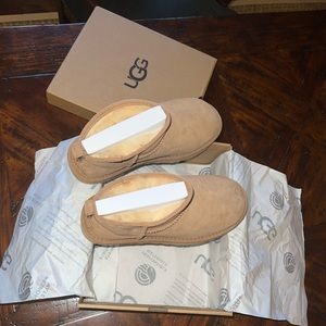 Women’s Ugg Ultra Mini II, size 8, Chestnut, New In Box!